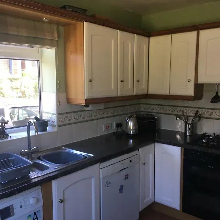 Spacious Bungalow - Private Secure Garden - Sleeps Up To 6 Marple Exterior photo